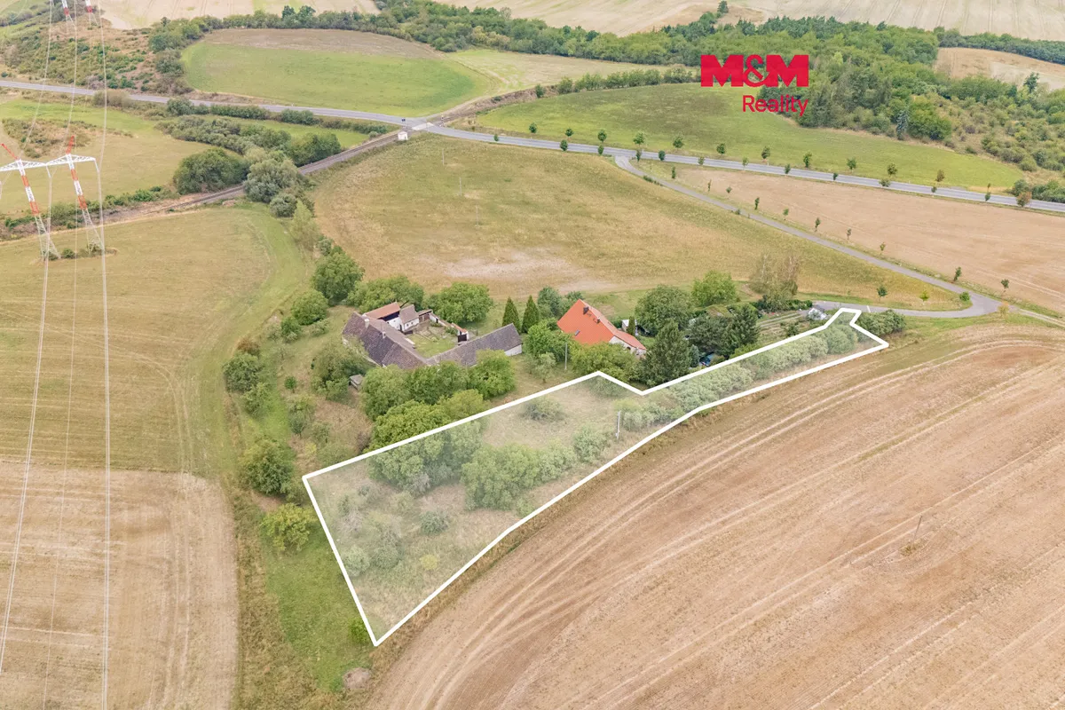 Prodej stavebního pozemku 3359 m²